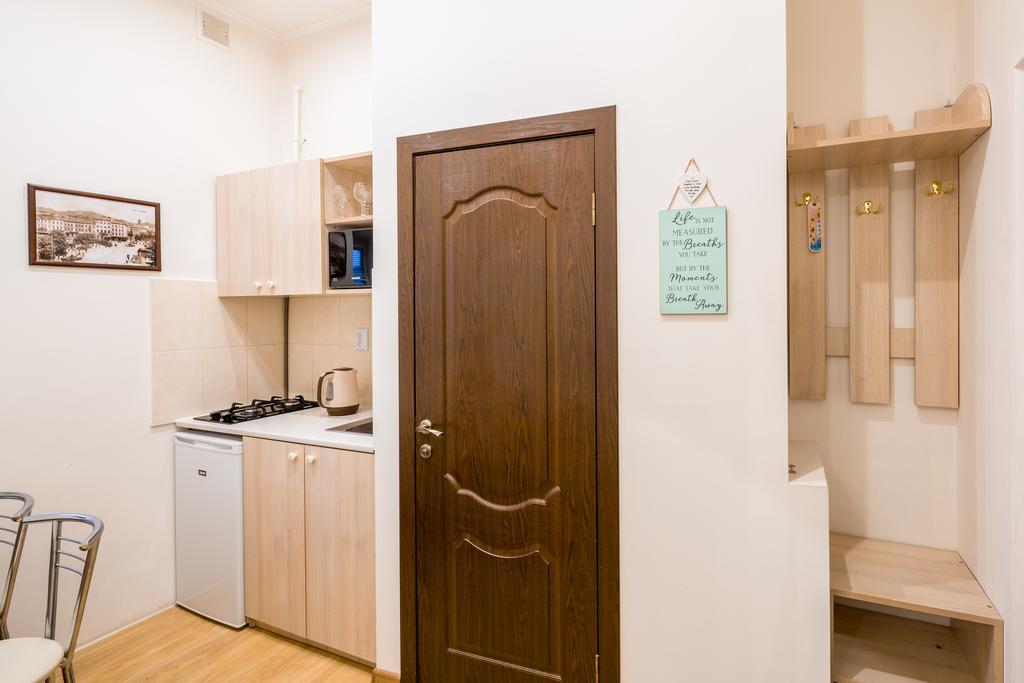 Apartment On Khmelnytskogo Street Liov Exterior foto